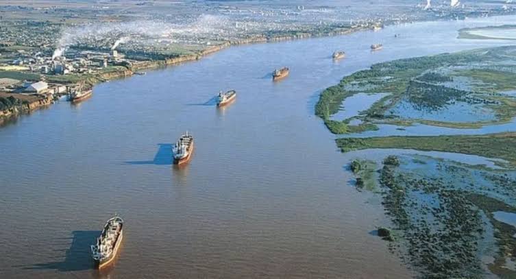 Peaje de la hidrovía: presión sobre Paraguay | Interborders